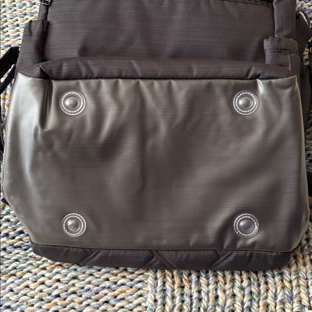 LUG - Ranger XL 2 Duffel Bag - Picture 3 of 11